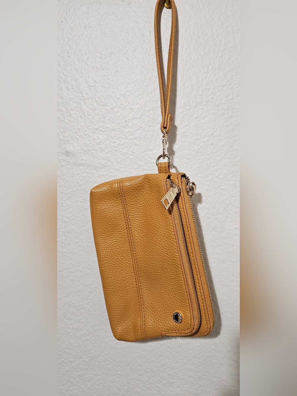 Steve Madden Pebbled Leather Wristlet in Camel